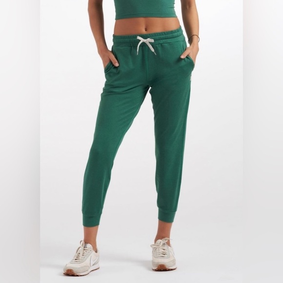 Vuori Pants - NWT Vuori Dreamknit Performance Joggers